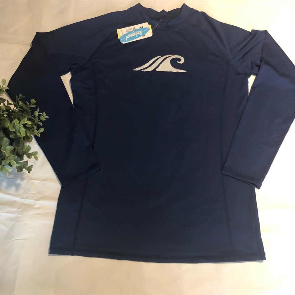 TSLA surf shirt size M